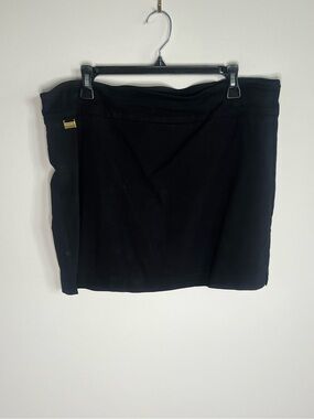 Kaari Blue Black Stretch Skorts